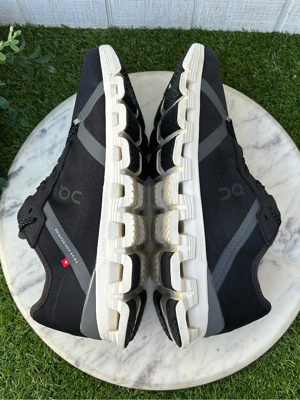 On Running men Cloud  Black | Asphalt Cloud X4 AD Sneakers  size 10 gently used